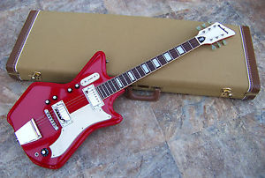 Rare Original Run Eastwood AIRLINE 2P DLX Deluxe Red + Fender USA Tweed Hardcase