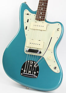 2000s Fender '62 AVRI Jazzmaster Ocean Turquoise W/ OHSC Excellent Condition!