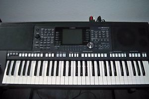 Keyboard Yamaha PSR - S950 - mit Abdeckung und Fußpedal