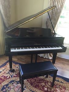Yamaha Baby Grand Piano GA1 High Polish Ebony 2002