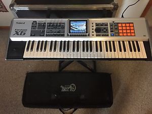 Roland Fantom X6  w Audio Track Expansion & Case Synth Synthesizer keyboard