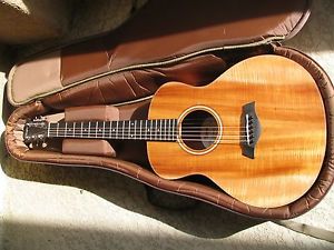 Taylor GS Mini-E Koa 2015 Natural