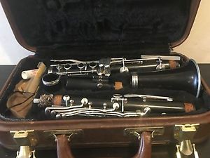 Buffet A Paris Crampon & Cie E-11 Clarinet Wood w/ Carry Case