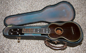 1920s era Gibson Style 3 Soprano Ukulele with original hard case!