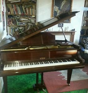1930s Baby grand piano. Very good condition.