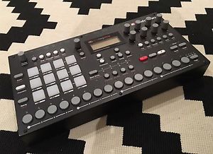Elektron Analog Rytm analogue drum machine with sample playback - MINT & BOXED!