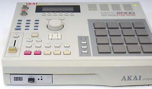 Akai MPC 2000 32MB USB Floppy Emulator überholt mit Gewährleistung Topzustand!