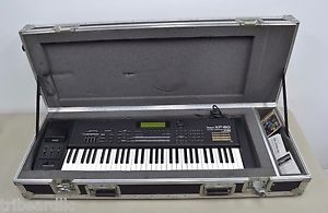 Roland XP-60 Music Workstation Keyboard Synthesizer 64 Voice 4X Exp & Anvil Case