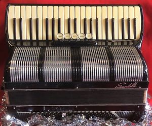 Scandalli 4 Reed Accordion