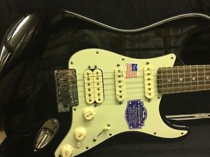 Fender American Deluxe Stratocaster HSS Black W/HSC Locking Tuners
