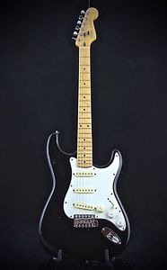 ULTRA RARE FENDER E-SERIES KOREAN STRAT 80'S SLIM NECK 18YR AGED AMAZING TONES!