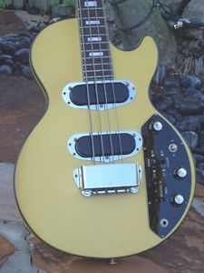 1982 GIBSON LES PAUL TRIUMPH BASS