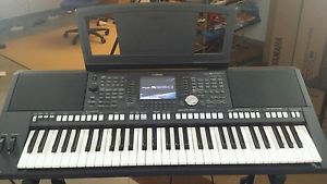 Yamaha PSR S-950