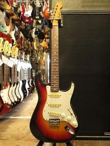 Guyatone Stratocaster Type Brown Free shipping Guiter Bass From JAPAN #T623