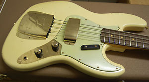 2016 Fender Custom Shop 60 Jazz Bass Relic Birdseye Neck Gold H Matching PegHead