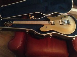 EVH Wolfgang Standard Gold Arch Top Pat. Pending