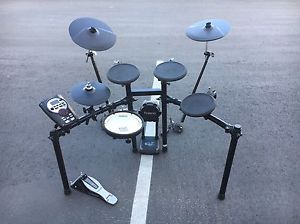 Roland TD-11K V-Drums V-Compact Series electronic drum set kit - XLNT COND