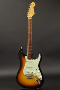 Fender USA American Vintage Series 59 Stratocaster 3 Color Sunburst 2010s