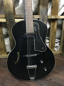 Godin 5th Avenue kingpin Made in canada 2015 New Old Stock
