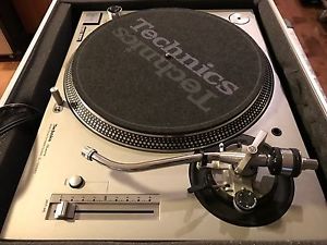 Technics SL-1200MK5 DJ Turntable + Roadcase