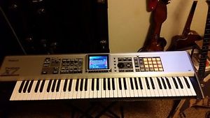 Roland Fantom-X7 Keyboard