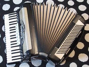 "CELLINI" BY SCANDALLI LMH 3/5 ACCORDION/ACCORDIAN, $160. TO BRAZIL, SEE VIDEO