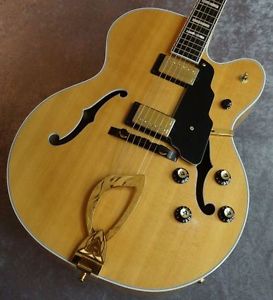 GUILD X-700 Used  w/ Hard case