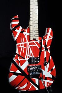 EVH STRIPE SERIES RED/BLACK/WHITE GUITAR W/GIG BAG (2014)