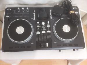 Numark idj3 DJ USB controller with iPod dock /PC Complete DJ System Used