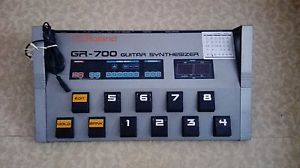 Roland GR 700 Guitar Synthesizer vintage