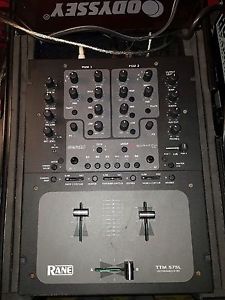 Rane TTM 57SL + Odyssey Black Label Flight Zone Case