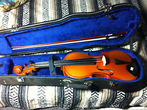 Reghin Viola 15.5" Outfit  with wooden bown and case. Really nice !!!!