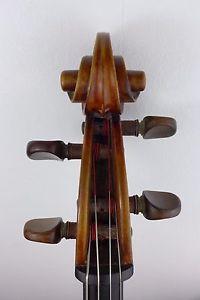 Altes Cello ...Label: Giovani Castaneri Venesia 18.. Violoncello