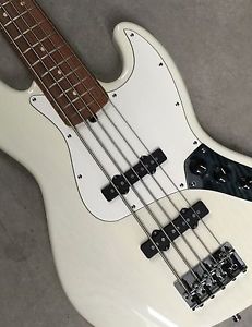 Fender American Standard Jazz Bass V 2001 Alpine White
