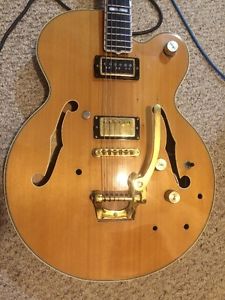 EPIPHONE  Vintage Archtop semi hollow Epi emperor Japan Or Korea ? 1990s
