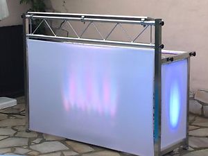 DJ Tisch "Showstand 1" 1,50m Nutzfläche aus Aluminium/Truss