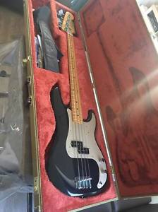 Fender Classic Series 50s Precision Bass Lacquer MN Black