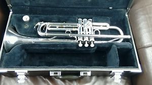 yamaha trumpet ytr 4335g made in Japan