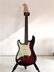 Left Handed Fender American Elite Stratocaster, RW neck, 3-Colour Sunburst