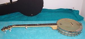 2003 VEGA #2  5 string Banjo,  Beautiful Flamed maple Tubaphone W/ Deering Case