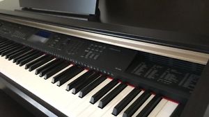 Yamaha Arius YDP-V240
