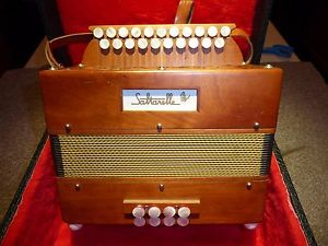SALTARELLE Le BOUEBE G/C (SOL-DO) DIATONIC MELODEON. High quality Italian Reeds.
