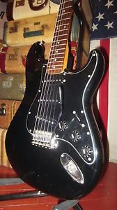 Original 1983 Fender Squier Stratocaster Electric Guitar w/ Gigbag MIJ Awesome!