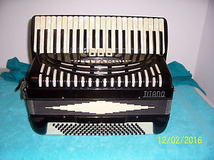 TITANO Standard 120 bass Accordion 3/4 Reeds Accordian plays great Black G.cond.