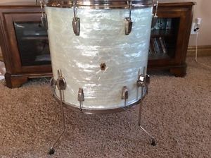 Vintage Pre-Serial Ludwig 20x18 WMP floor tom!  Amazing condition!