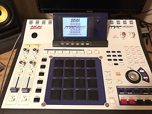AKAI MPC 4000 MINT