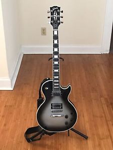 Gibson Les Paul Custom Silverburst 2007 Excellent Condition with OSHC and Extras