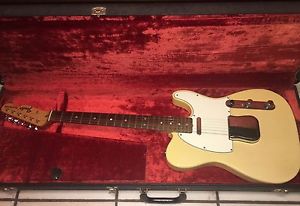 1971 FENDER TELECASTER GUITAR (6 lbs 14 oz) SUPER LIGHT AND SUPER CLEAN W/OHSC