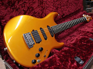 MUSIC MAN LUKE with Piezo Desert Gold Used w / Hardcase