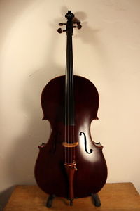 MAGNIFIQUE VIOLONCELLE DE LUTHERIE 4/4 MODELE MONTAGNANA, CORDES JARGAR, ARCHET.